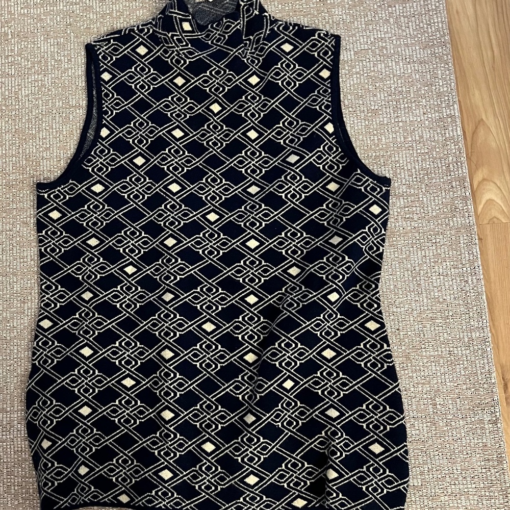 Kaily K sleeveless knit top